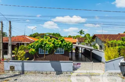 Casa com 2 quartos à venda na Perequê, 375, Pinheiros, Balneário Barra do Sul