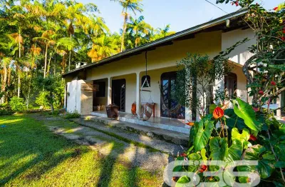 Chácara / sítio com 3 quartos à venda na Perequê, 895, Pinheiros, Balneário Barra do Sul
