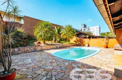 Casa com 4 quartos à venda na Rua Quinze de Novembro, 303, Glória, Joinville
