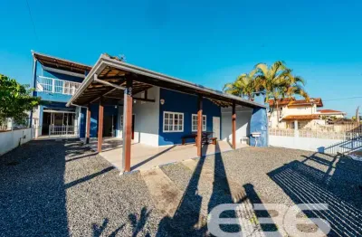 Casa com 8 quartos à venda na Rua Maracajá, 5, Ubatuba, São Francisco do Sul