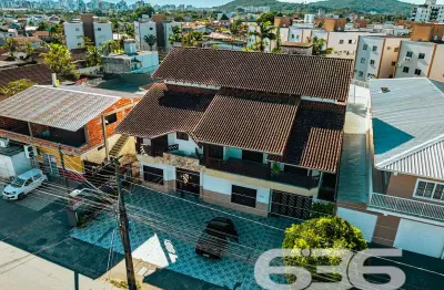Casa com 6 quartos à venda na Rua Valença, 629, Guanabara, Joinville