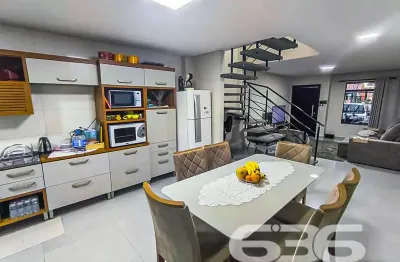 Casa com 3 quartos à venda na Albano Schimdt, 545, Boa Vista, Joinville