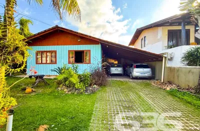 Casa com 3 quartos à venda na Rua Santa Catarina, 4310, Santa Catarina, Joinville