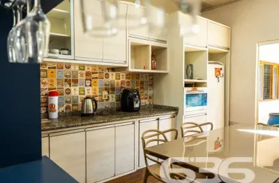Casa com 4 quartos à venda na Rua Selma Doering Bruhns, 2021, Jardim Iririú, Joinville