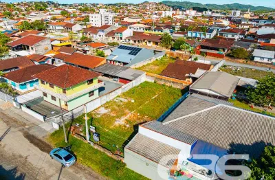 Terreno à venda na Rua Miosotes, 214, Fátima, Joinville