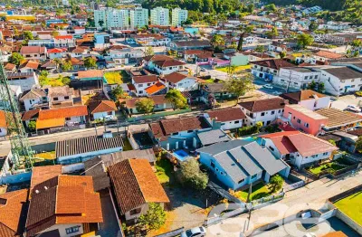 Casa com 2 quartos à venda na Albano Schimdt, 70, Boa Vista, Joinville