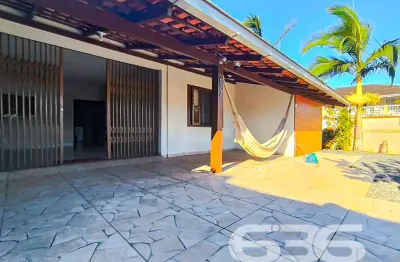 Casa com 3 quartos à venda na Rua Albano Schmidt, 297, Boa Vista, Joinville
