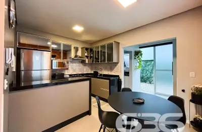 Casa com 2 quartos à venda na Rua Papa João XXIII, 128, Iririú, Joinville
