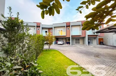 Casa com 2 quartos à venda na Rua Papa João XXIII, 128, Iririú, Joinville