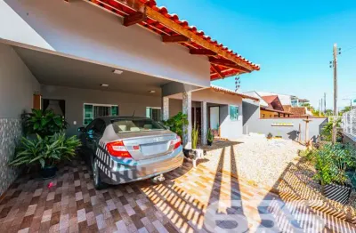 Casa com 3 quartos à venda na Rua Paulista 2, 689, Itacolomi, Balneário Piçarras