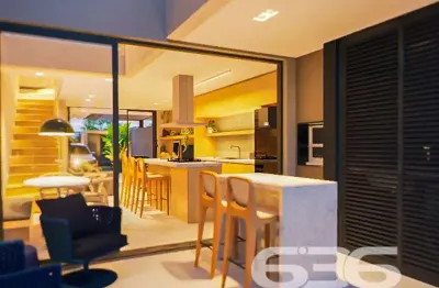 Casa com 3 quartos à venda na Rua Papa João XXIII, 186, Iririú, Joinville