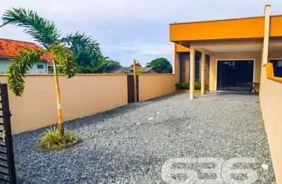 Casa com 2 quartos à venda na Rua Viena, 353, Praia do Ervino, São Francisco do Sul