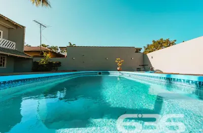 Casa com 5 quartos à venda na Rua Minas Gerais, 305, Nova Brasília, Joinville