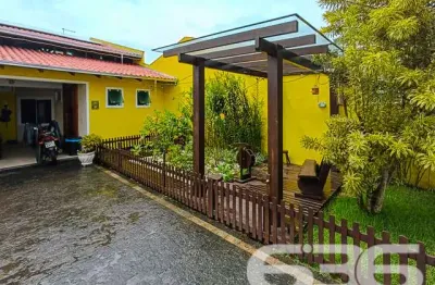 Casa com 3 quartos à venda na Rua Tuiuti, 33, Aventureiro, Joinville