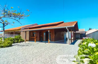 Casa com 3 quartos à venda na Nereu Ramos, Salinas, Balneário Barra do Sul