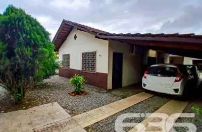 Casa com 3 quartos à venda na Rua Quinze de Novembro, 47, Vila Nova, Joinville