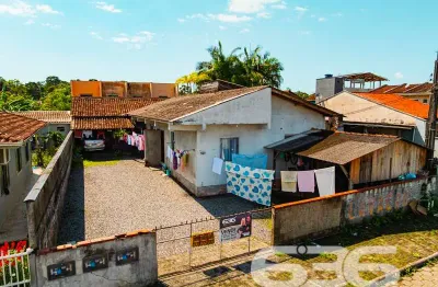 Casa com 6 quartos à venda na Prefeito Baltazar Buschle, 590, Espinheiros, Joinville