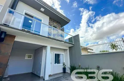 Casa com 3 quartos à venda na Avenida Paulo Schroeder, 495, Petrópolis, Joinville