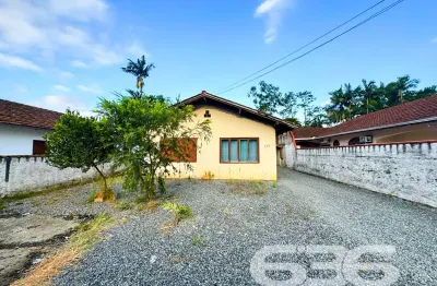 Casa com 2 quartos à venda na Rua Quinze de Novembro, 188, Vila Nova, Joinville