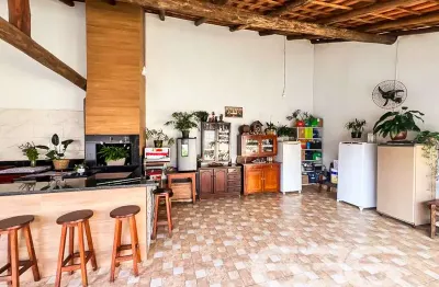 Casa com 3 quartos à venda na Rua Quinze de Novembro, 177, Vila Nova, Joinville