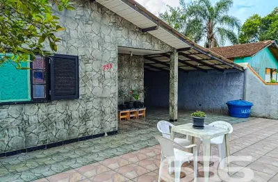 Casa com 2 quartos à venda na Jaraguá Do Sul, 758, Costeira, Balneário Barra do Sul