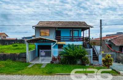 Casa com 3 quartos à venda na Amândio Cabral, 49, Centro, Balneário Barra do Sul