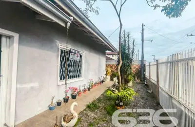Casa com 3 quartos à venda na Rua Benício Felipe da Silva, 431, Adhemar Garcia, Joinville