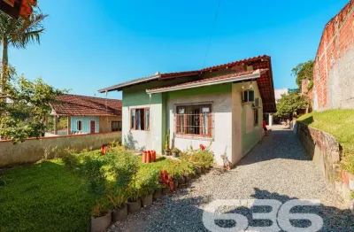 Casa com 3 quartos à venda na Rua Monsenhor Gercino, 135, João Costa, Joinville