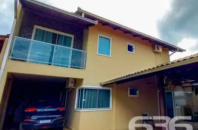 Casa com 6 quartos à venda na Rua Tuiuti, 593, Aventureiro, Joinville
