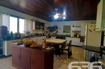 Chácara / sítio com 4 quartos à venda na Rua Quinze de Novembro, 35, Vila Nova, Joinville