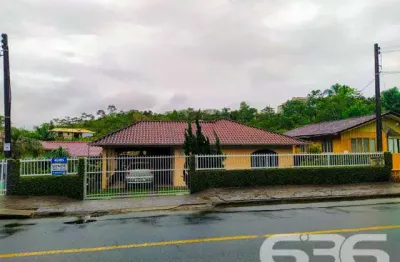 Casa com 4 quartos à venda na Rua Minas Gerais, 141, Nova Brasília, Joinville