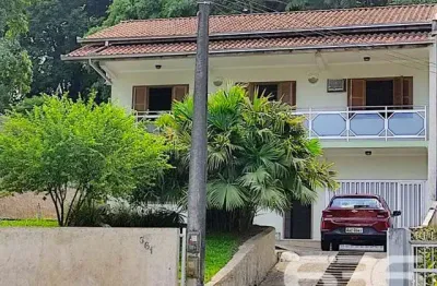 Casa com 5 quartos à venda na Rua Alexandre Schlemm, 361, Anita Garibaldi, Joinville
