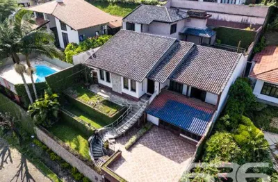 Casa com 4 quartos à venda na Rua Tenente Antônio João, 31, Bom Retiro, Joinville