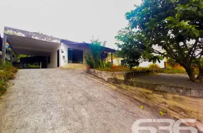 Casa com 6 quartos à venda na Rua Minas Gerais, 837, Nova Brasília, Joinville