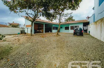 Casa com 2 quartos à venda na Amândio Cabral, 469, Centro, Balneário Barra do Sul
