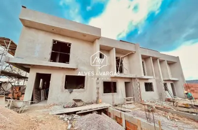 Casa com 3 quartos à venda na rua ayrton pizzatto gusi, 584, xaxim, curitiba por r$ 600.000