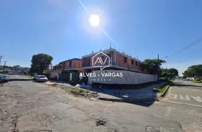 Casa com 3 quartos à venda na rua capitão antônio naufal, 81, uberaba, curitiba por r$ 736.960