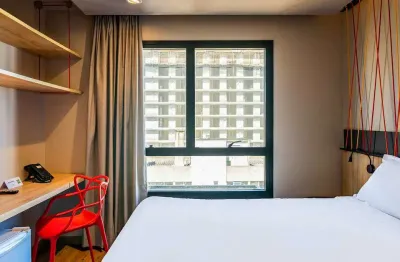 Kitnet / Stúdio à venda na Rua Vinte e Quatro de Outubro, Auxiliadora, Porto Alegre