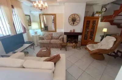 Casa com 3 quartos à venda na Rua Claudio da Silva Pinto, Espírito Santo, Porto Alegre