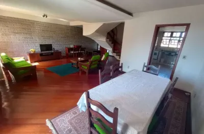 Casa com 3 quartos à venda na Rua Manoel Antônio de Magalhães, Medianeira, Porto Alegre