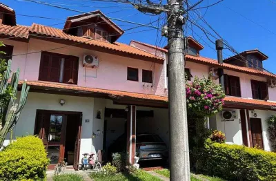 Casa com 3 quartos à venda na Avenida Eduardo Prado, Cavalhada, Porto Alegre