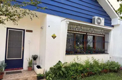 Casa com 3 quartos à venda na Rua Miguel Couto, Menino Deus, Porto Alegre