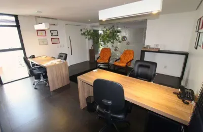 Casa comercial para alugar na Rua Barão do Triunfo, Menino Deus, Porto Alegre