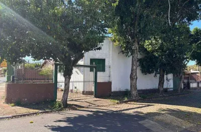 Casa com 3 quartos à venda na Rua Coronel Neves, Medianeira, Porto Alegre