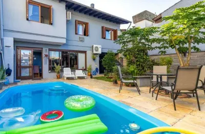 Casa com 3 quartos à venda na Rua Eurico Lara, Menino Deus, Porto Alegre