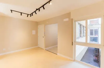 Apartamento com 2 quartos à venda na Rua Ramiro Barcelos, Bom Fim, Porto Alegre