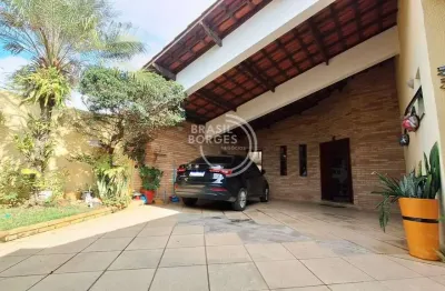 Casa com 3 quartos à venda na Rua Lins, 500, Jardim Leocádia, Sorocaba