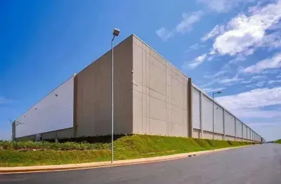 Galpão logístico industrial 8.234m² 08 docas  dutra guarulhos arujá