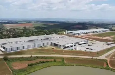 Galpão/ depósito/ armazém com 14.270m² e 36 docas em porto feliz