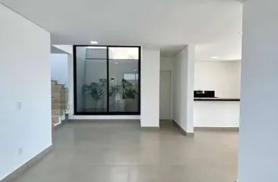 Casa de condomínio para venda possui 240 metros quadrados com 3 quartos